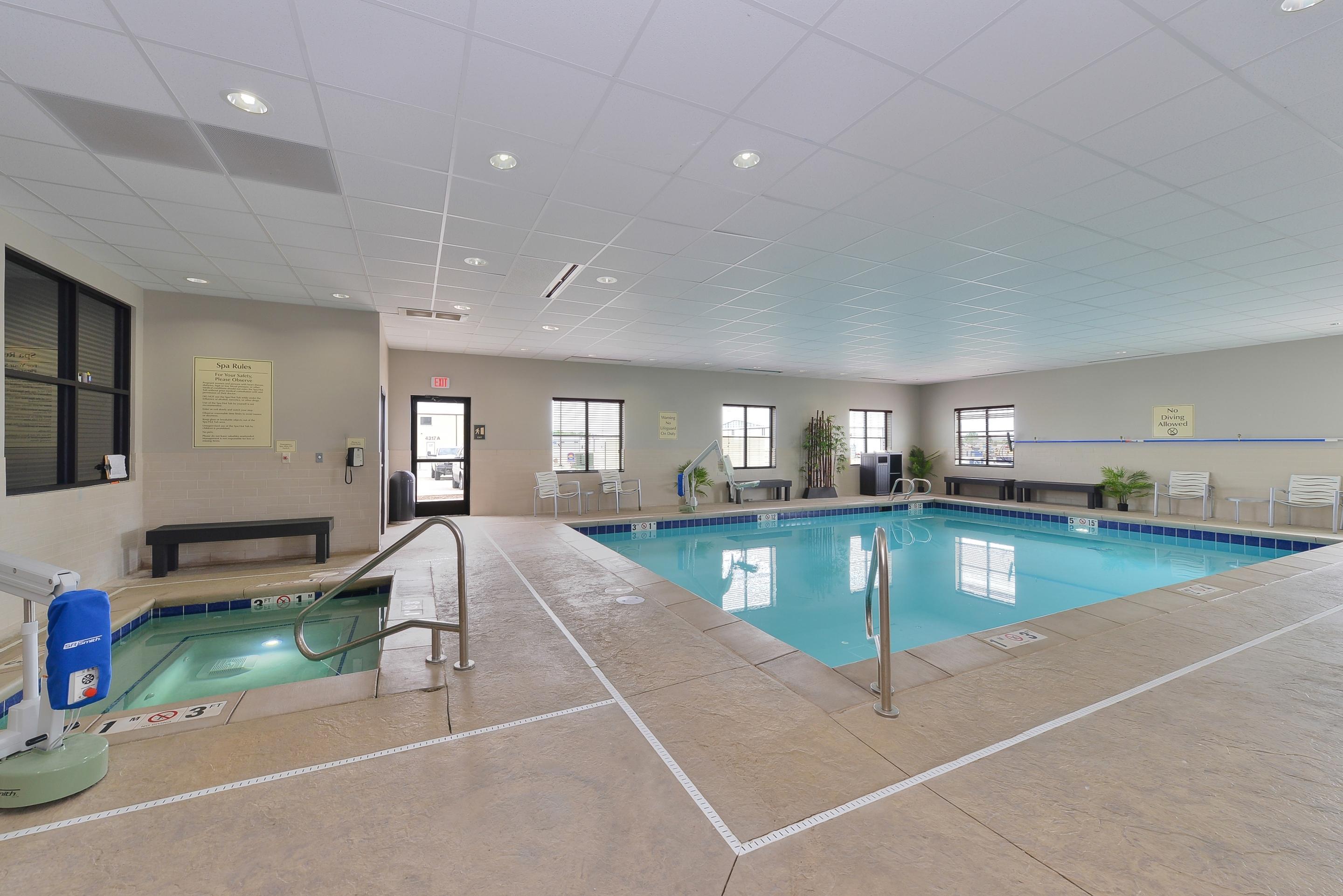 Best Western Plus Williston Hotel & Suites Exterior photo